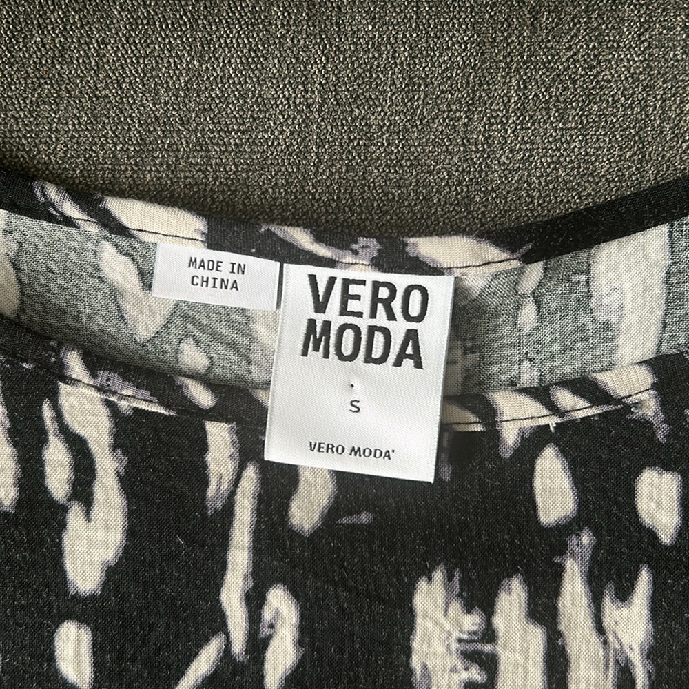 Vera Moda Women's Top - Picture 2 of 5